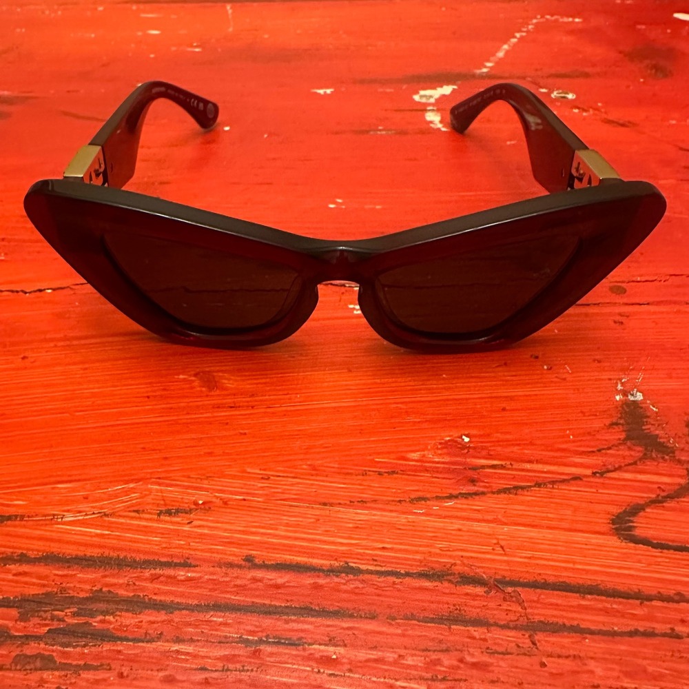BURBERRY Women Burgundy Acetate Cat Eye Sunglasses Made in Italy CE UK CA New - Picture 4 of 8